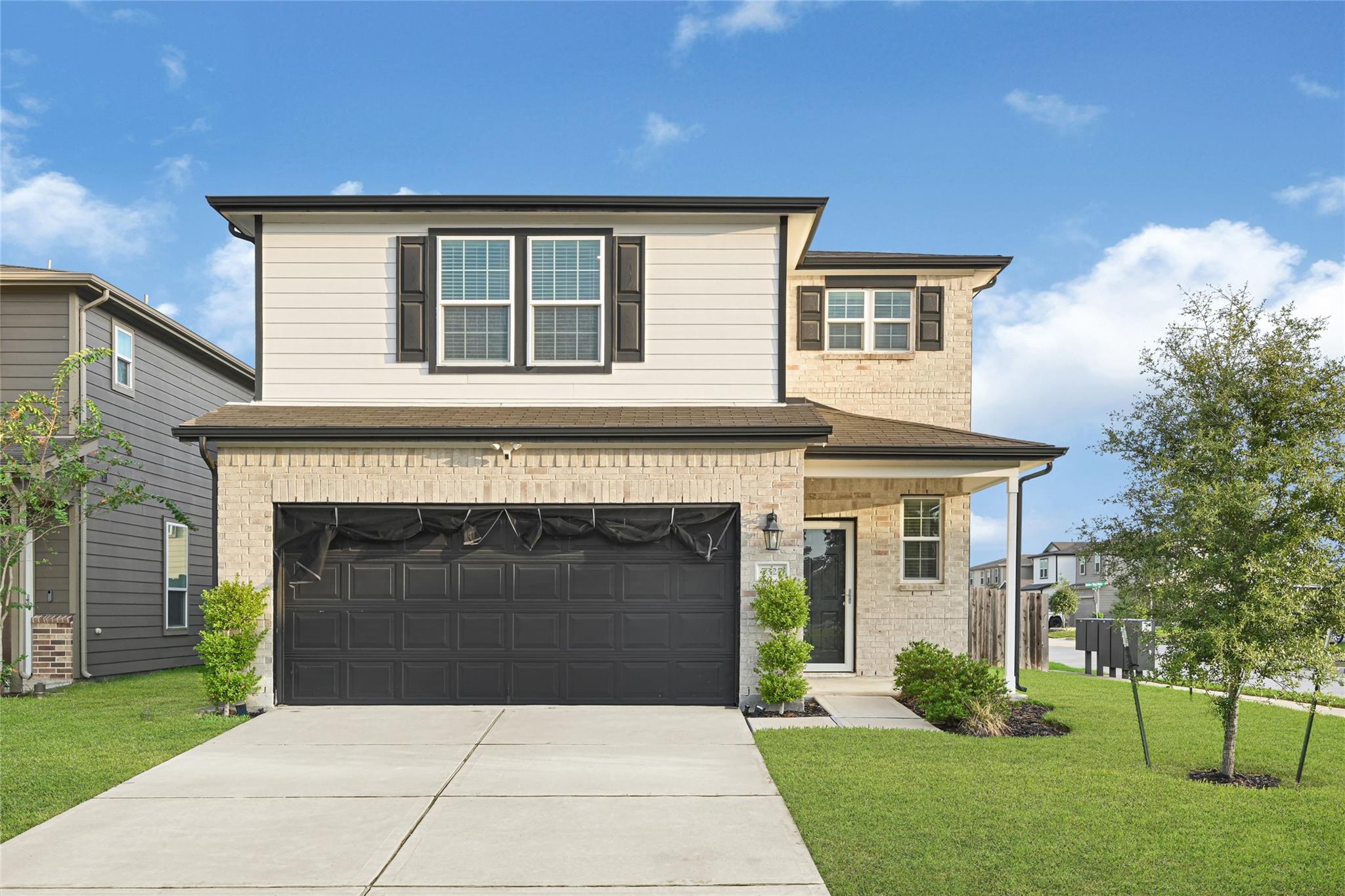 7327 Concorde Field Drive Property Photo 1