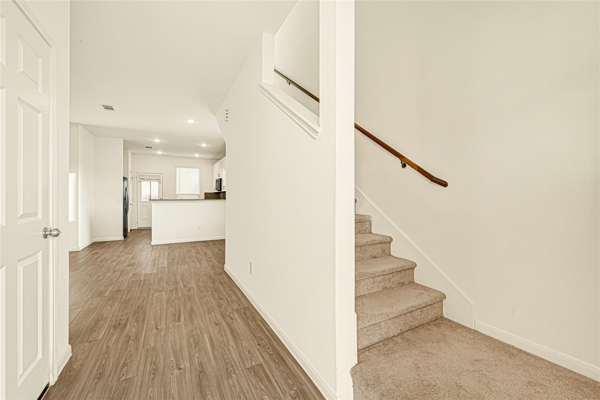 7327 Concorde Field Drive Property Photo 7