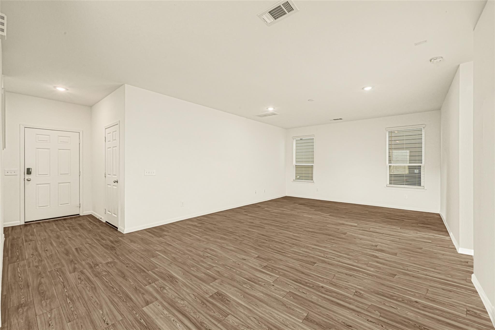 7327 Concorde Field Drive Property Photo 8