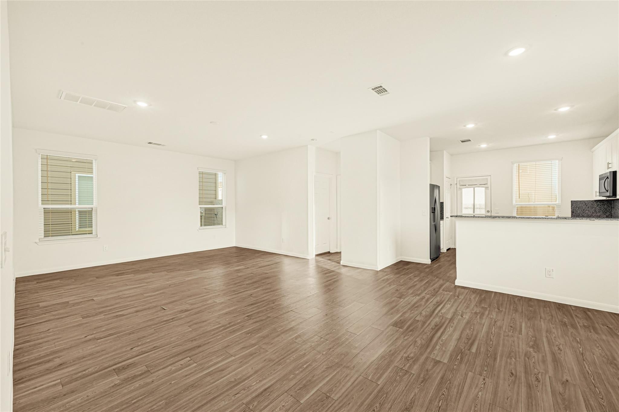 7327 Concorde Field Drive Property Photo 9