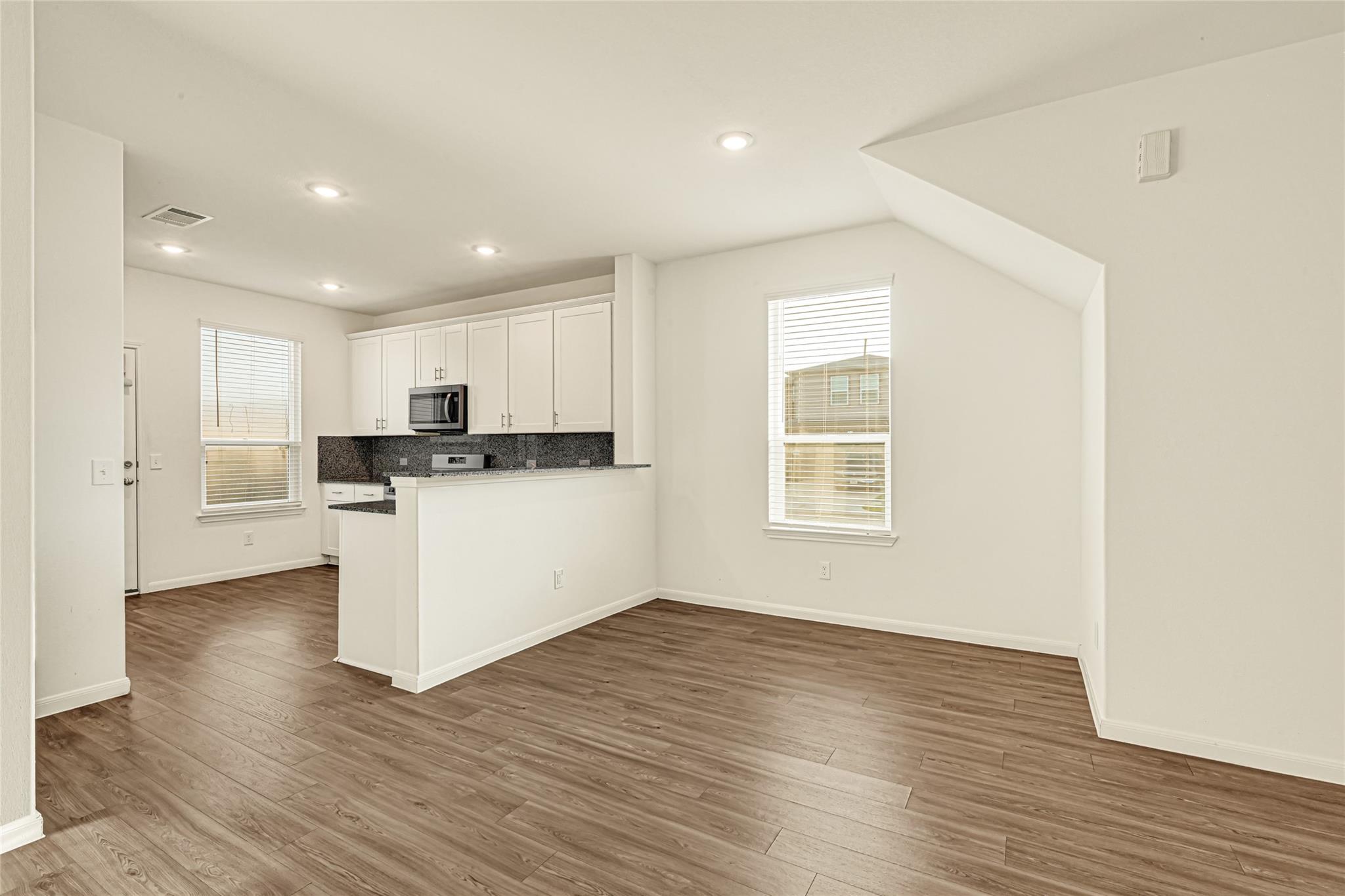 7327 Concorde Field Drive Property Photo 11