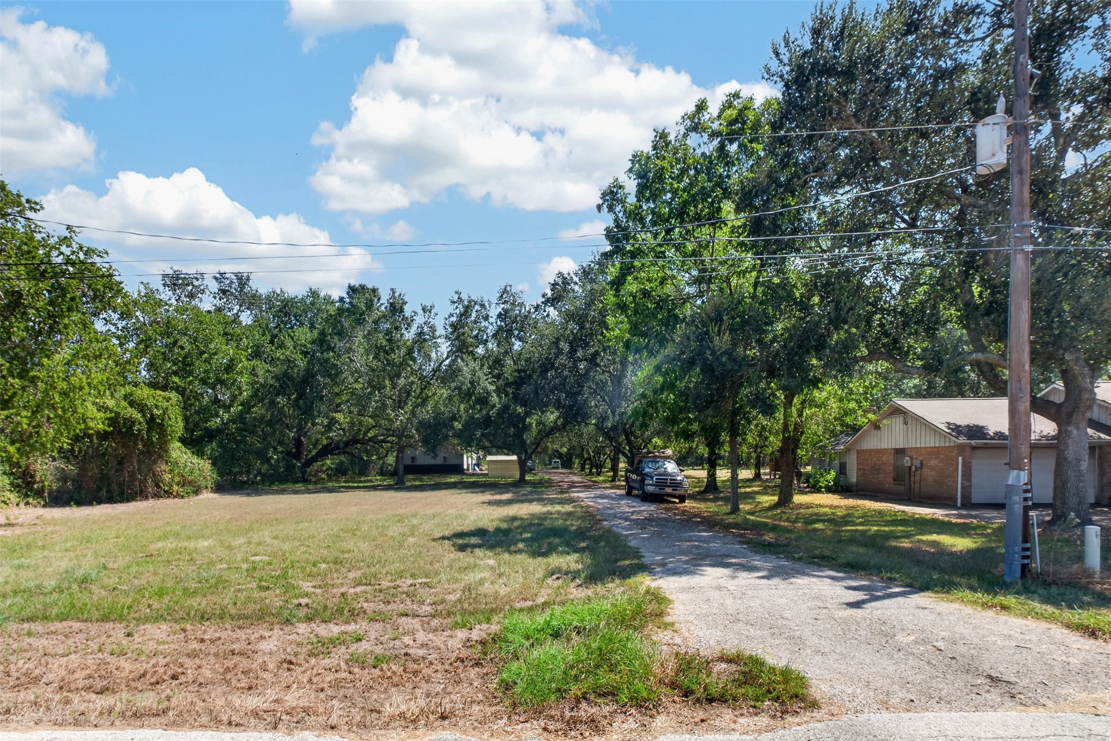 2713 Mazen Road Property Photo 21