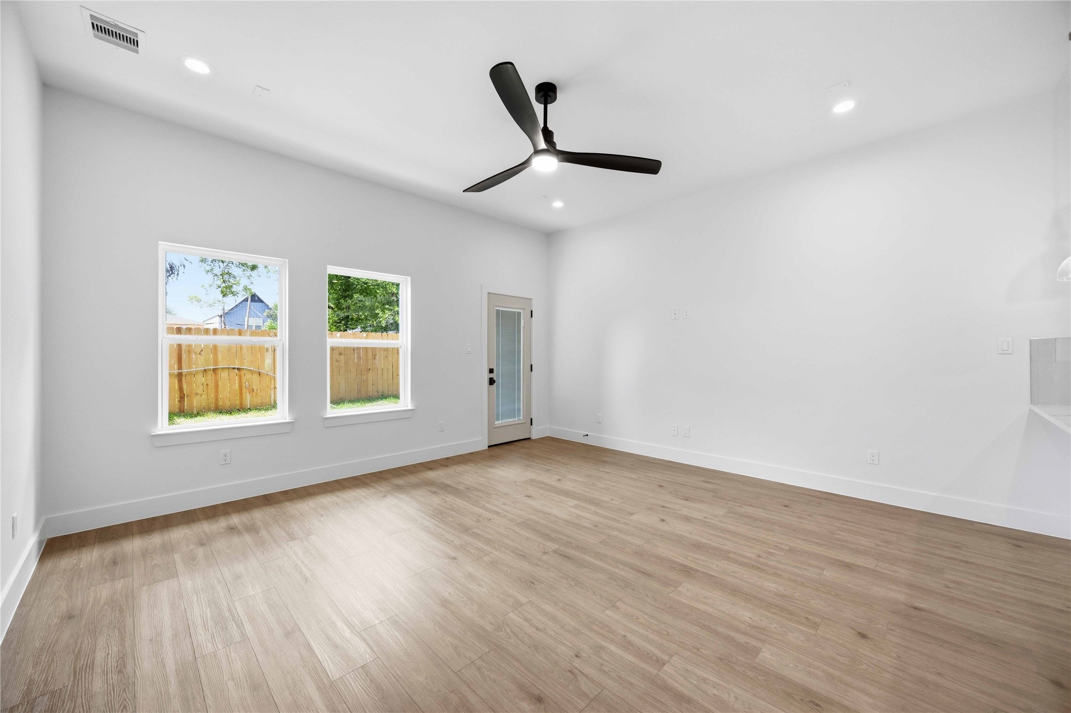 5302 San Juan Street A/b Property Photo 7