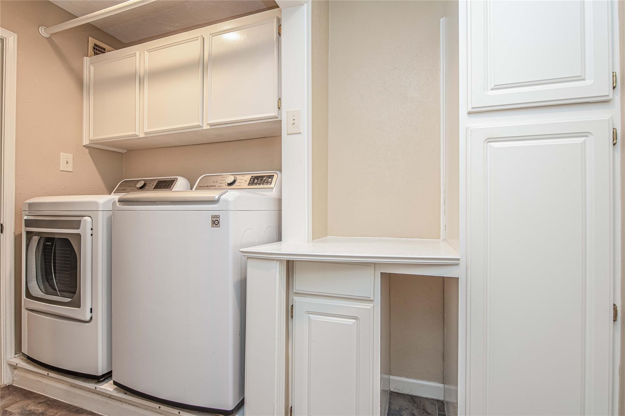 10131 Wayward Wind Lane Property Photo 9