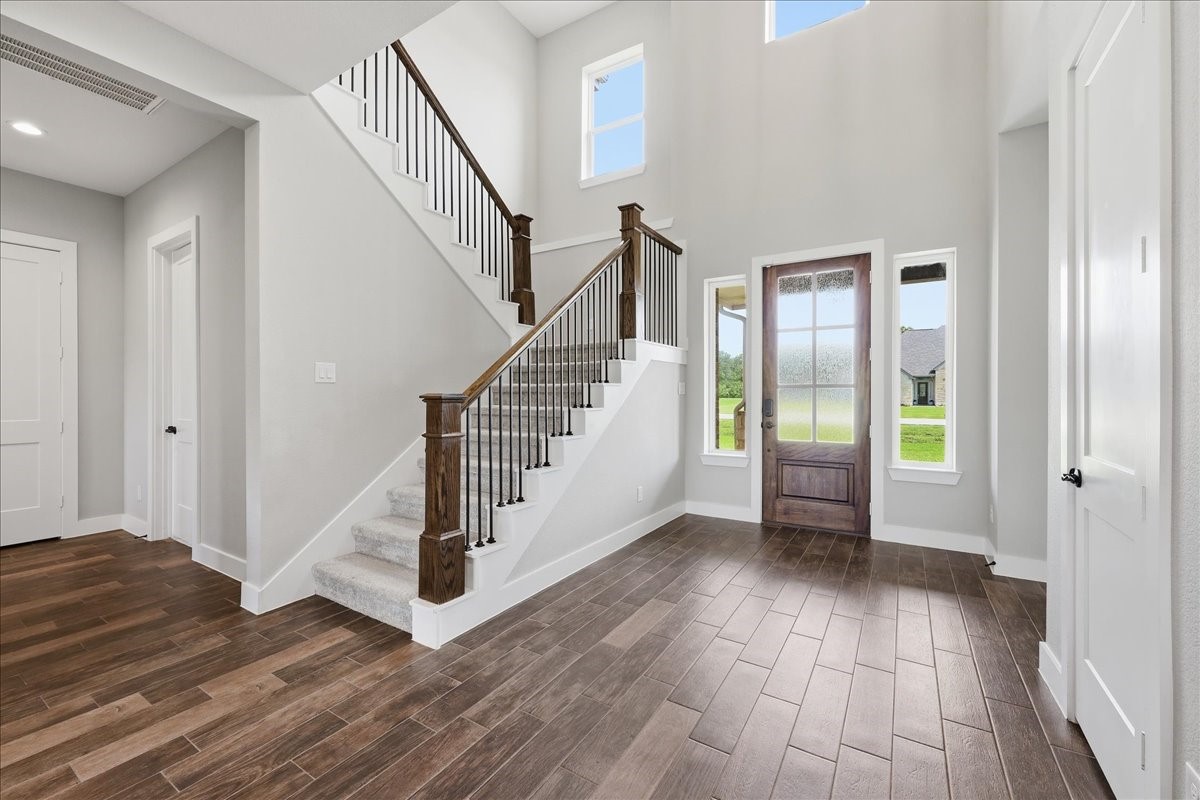 6842 Cherry Bayou Drive Property Photo 7