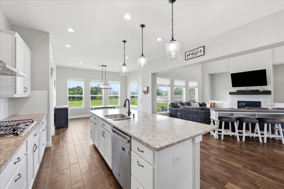 6842 Cherry Bayou Drive Property Photo 17