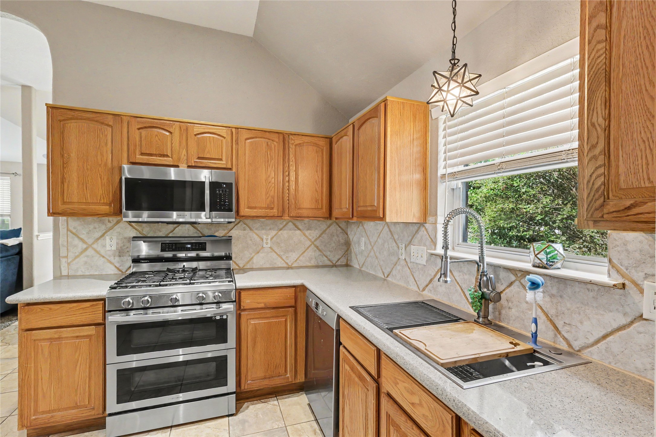 12418 Lovie Lane Property Photo 9