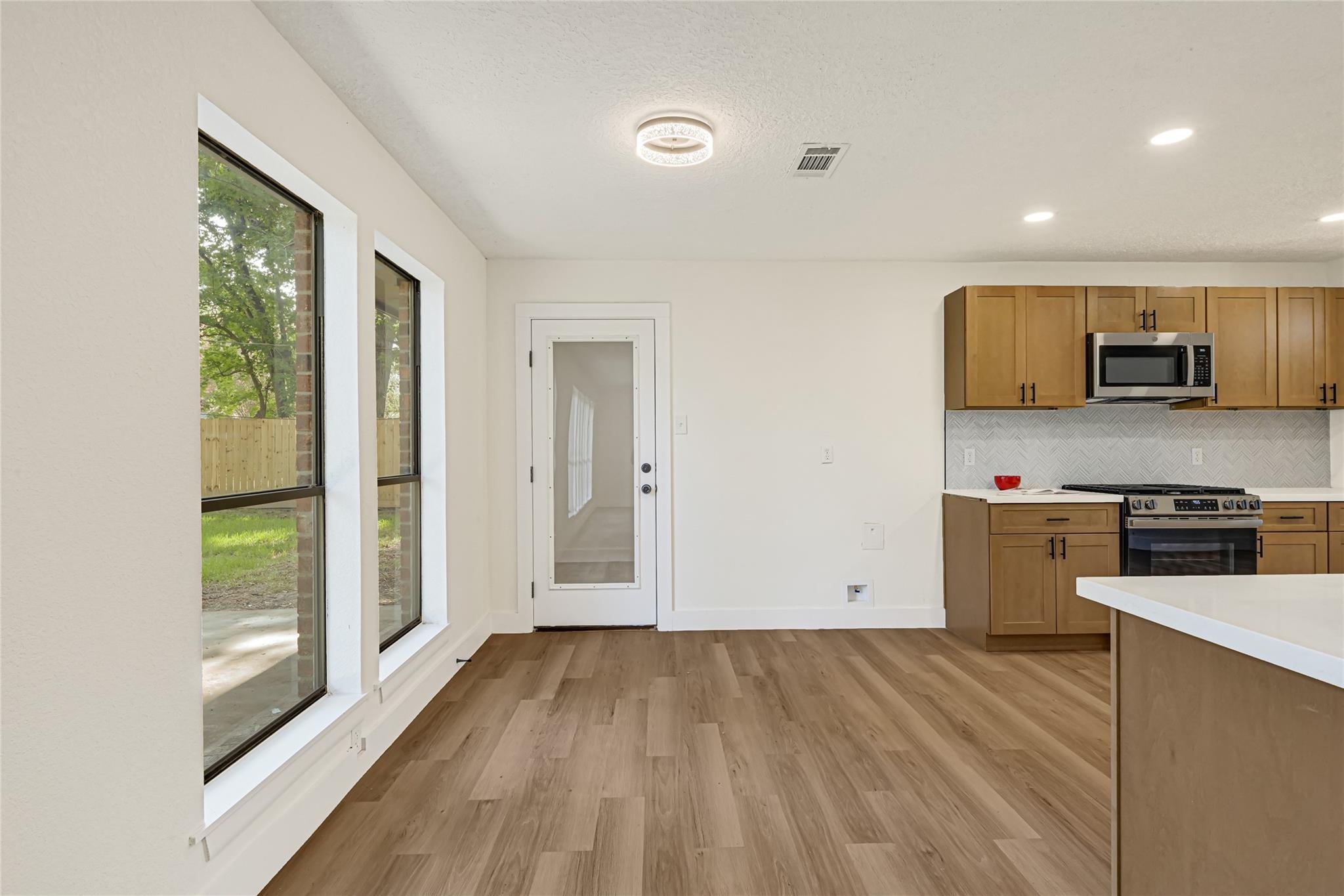 3704 Winter Haven Drive, Baytown Tx 77521 Property Photo 11