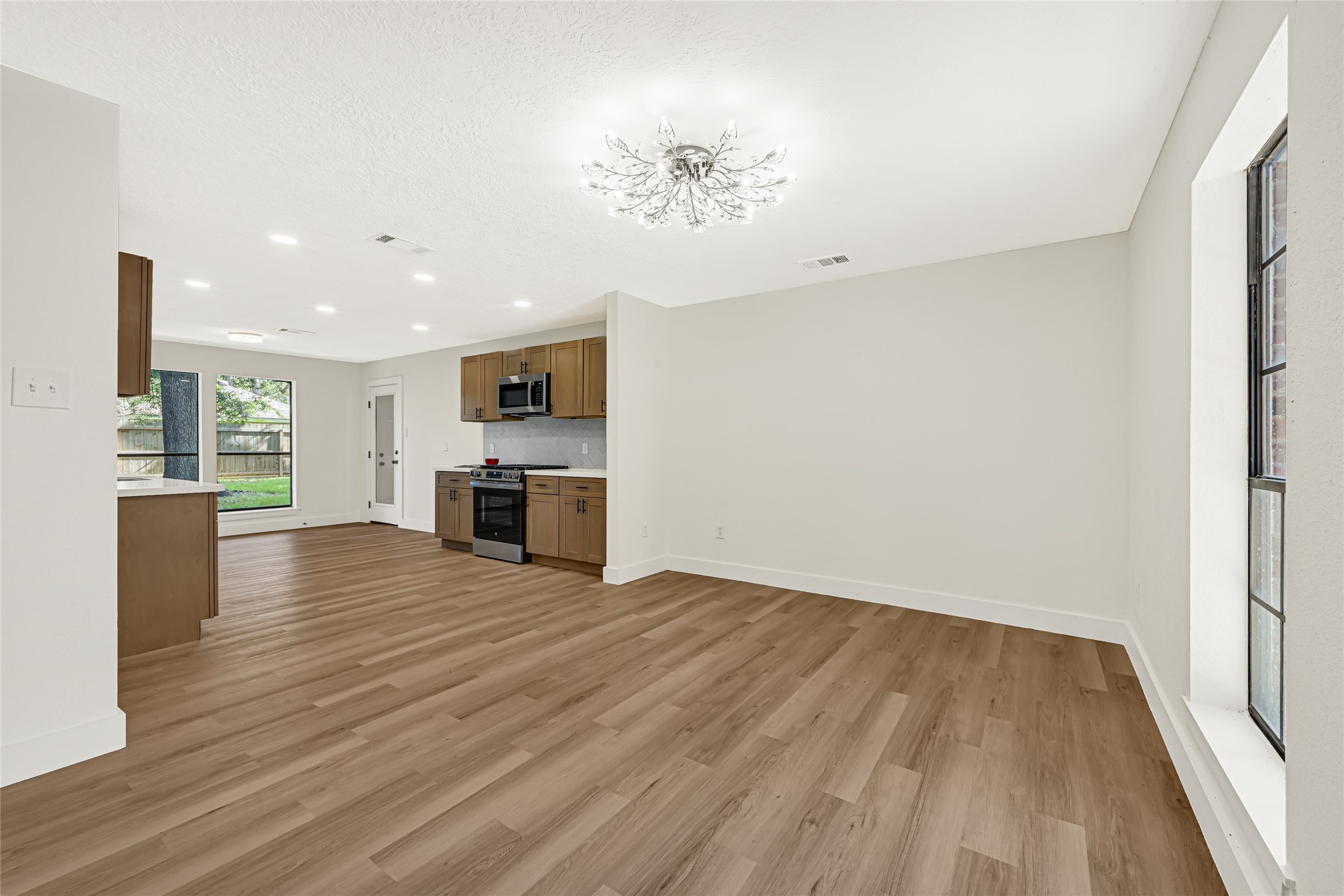3704 Winter Haven Drive Property Photo 14