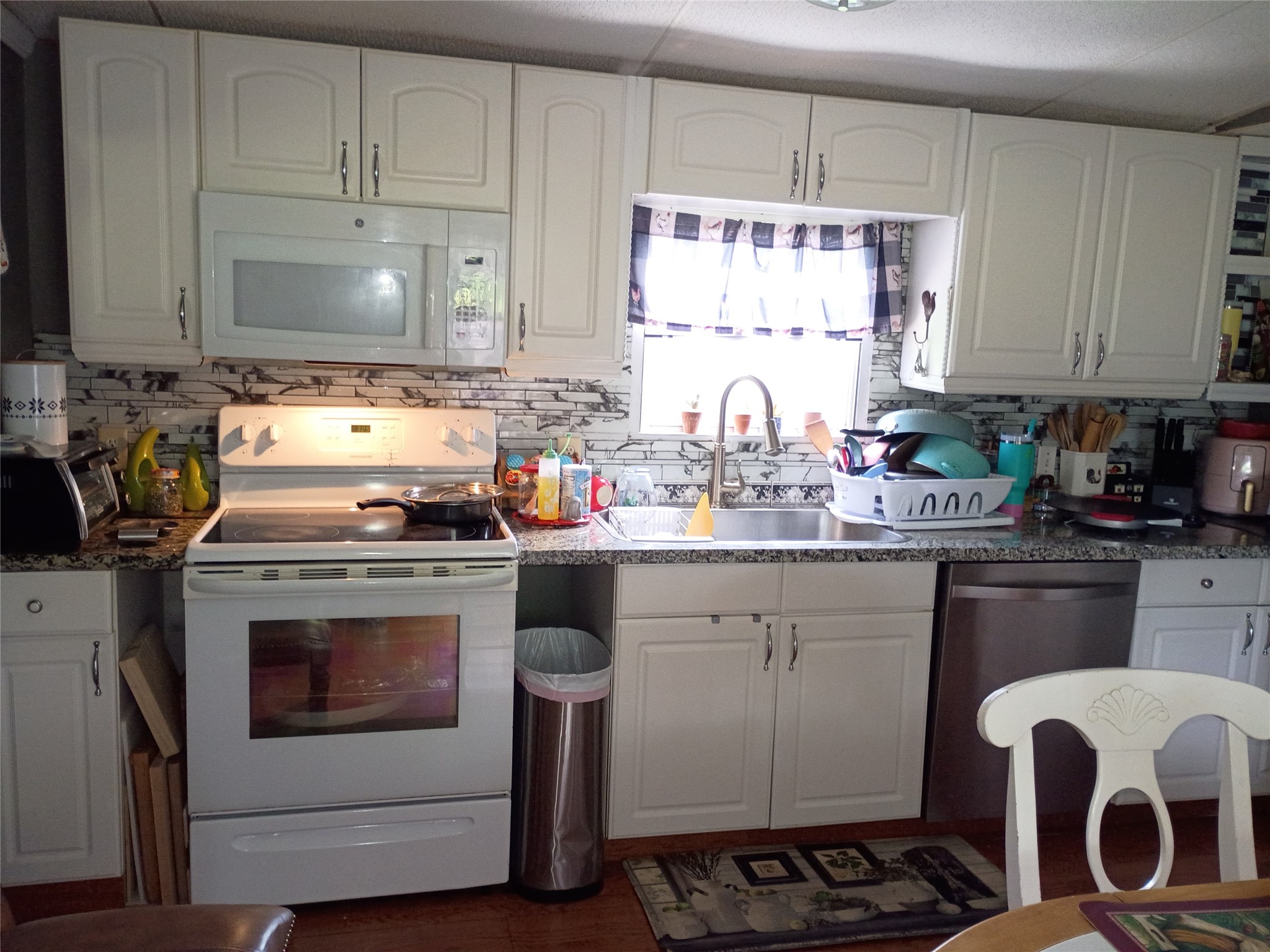 1246 County Road 676 Property Photo 6