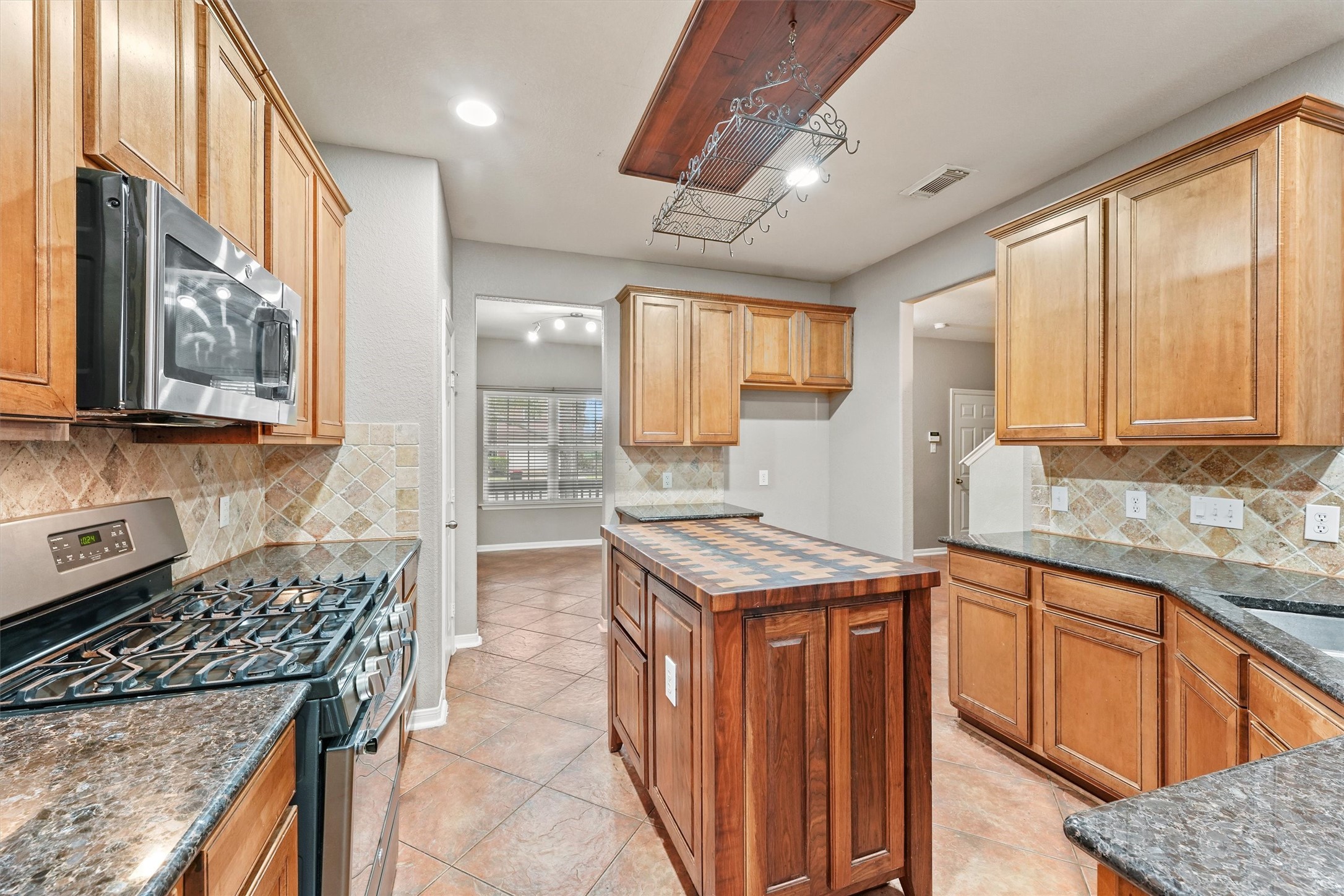 7507 Trail Hollow Property Photo 11