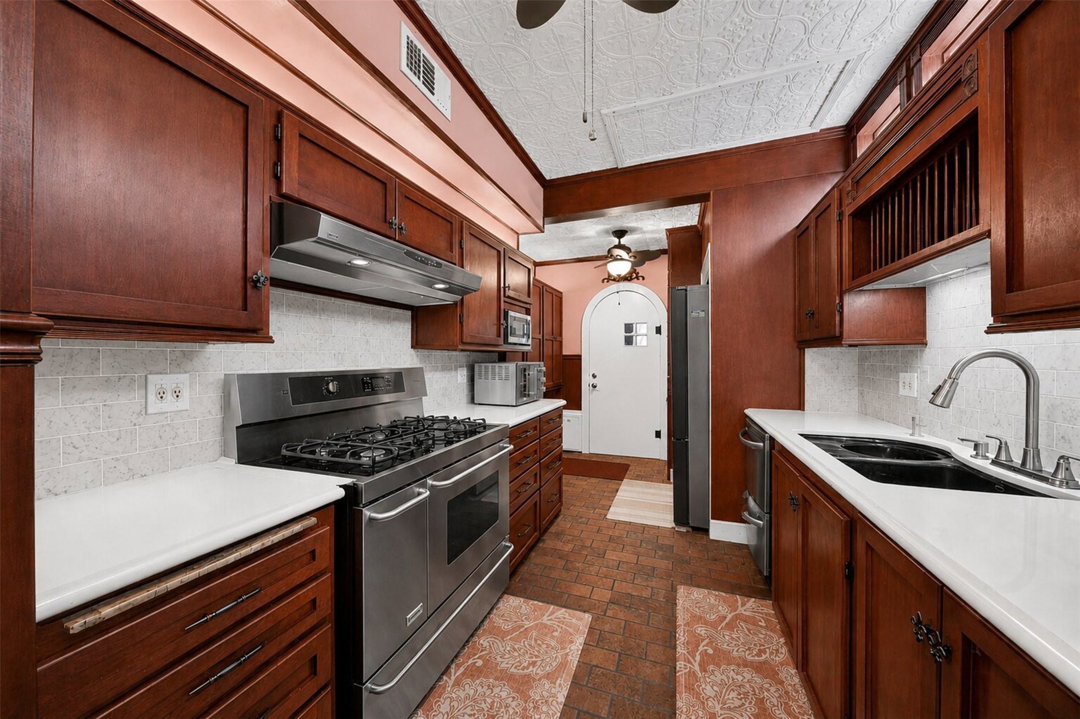 1918 Avenue L 1/2 Property Photo 6