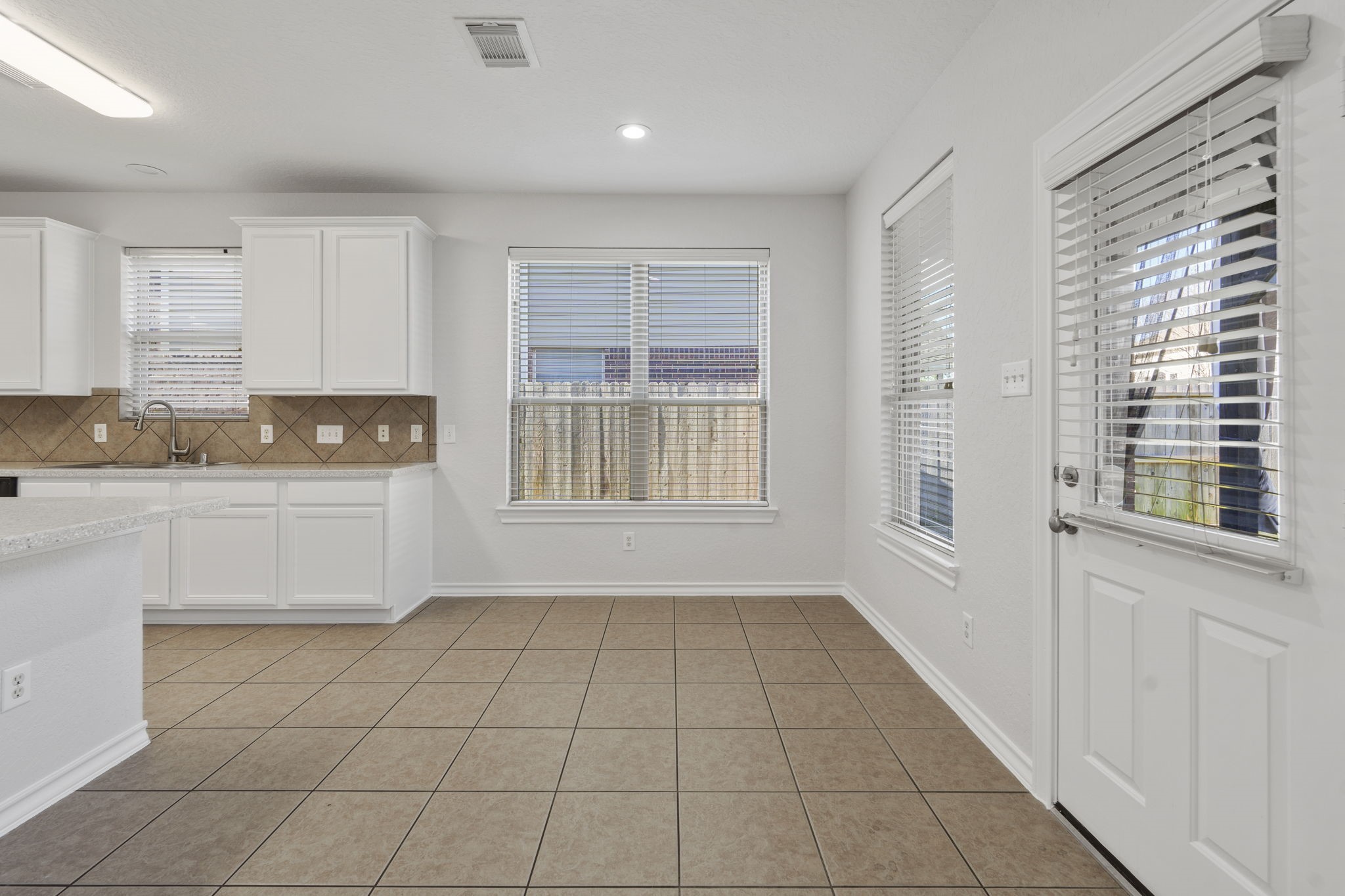 3323 Legends Mist Drive Property Photo 9