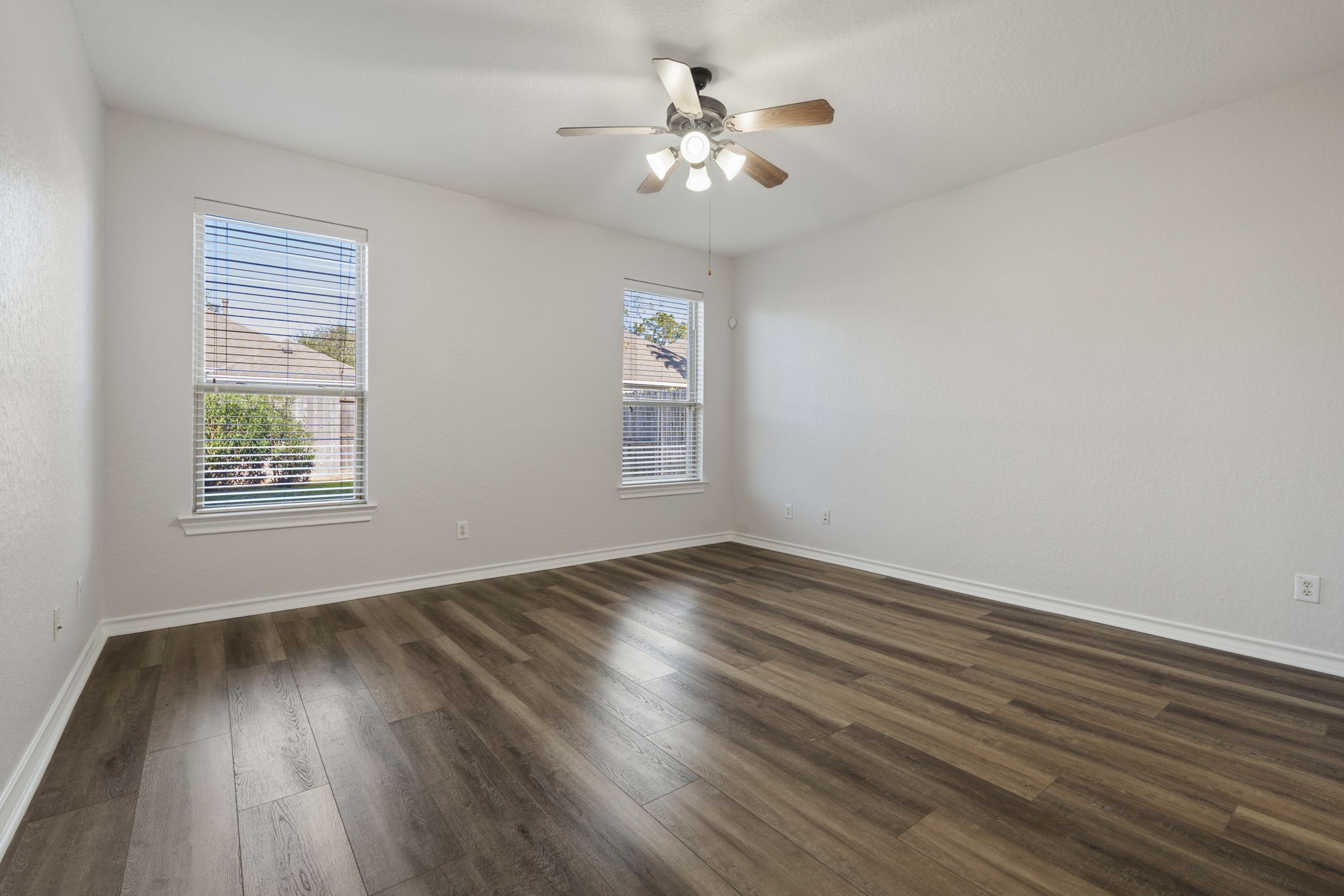 3323 Legends Mist Drive Property Photo 12
