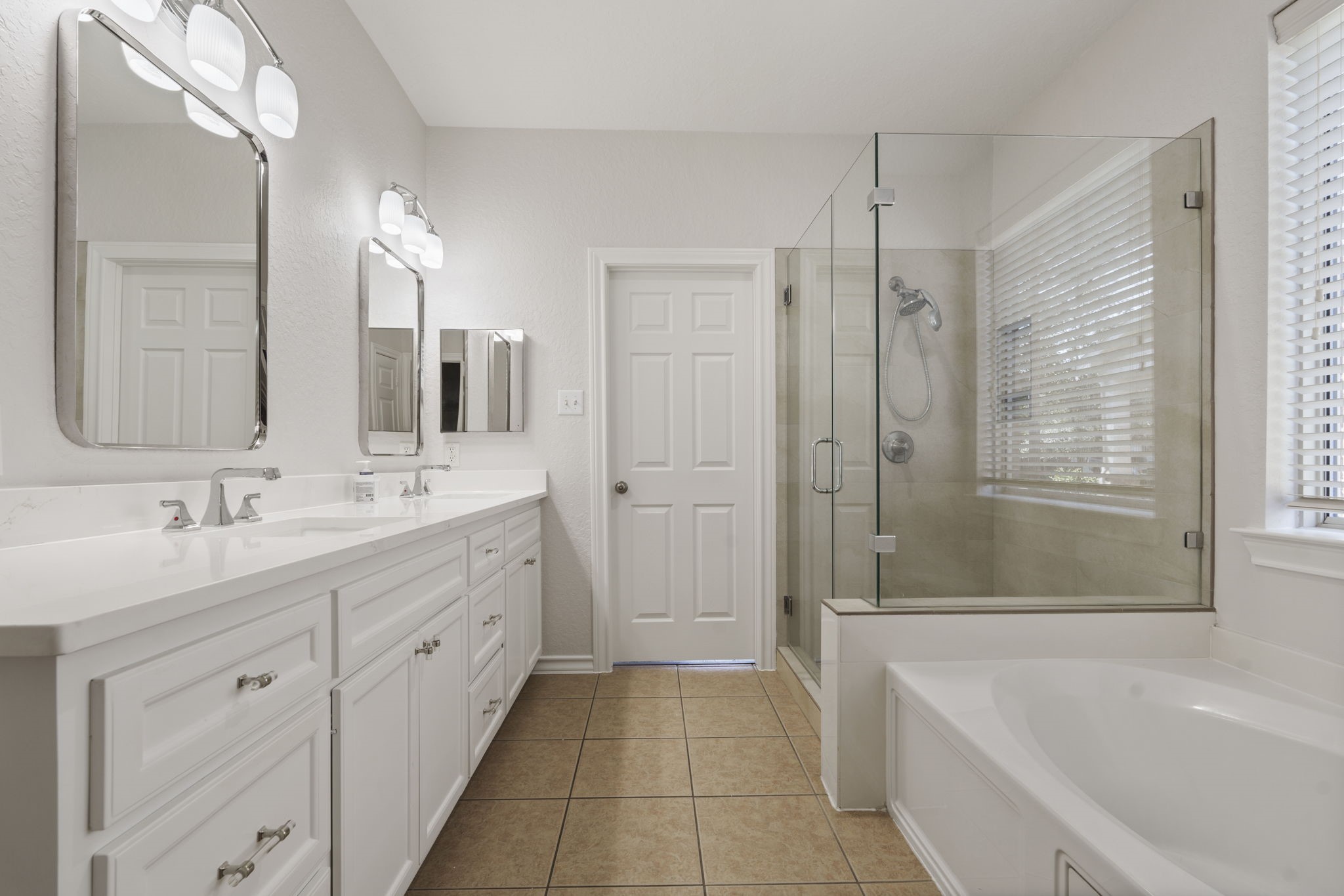 3323 Legends Mist Drive Property Photo 14