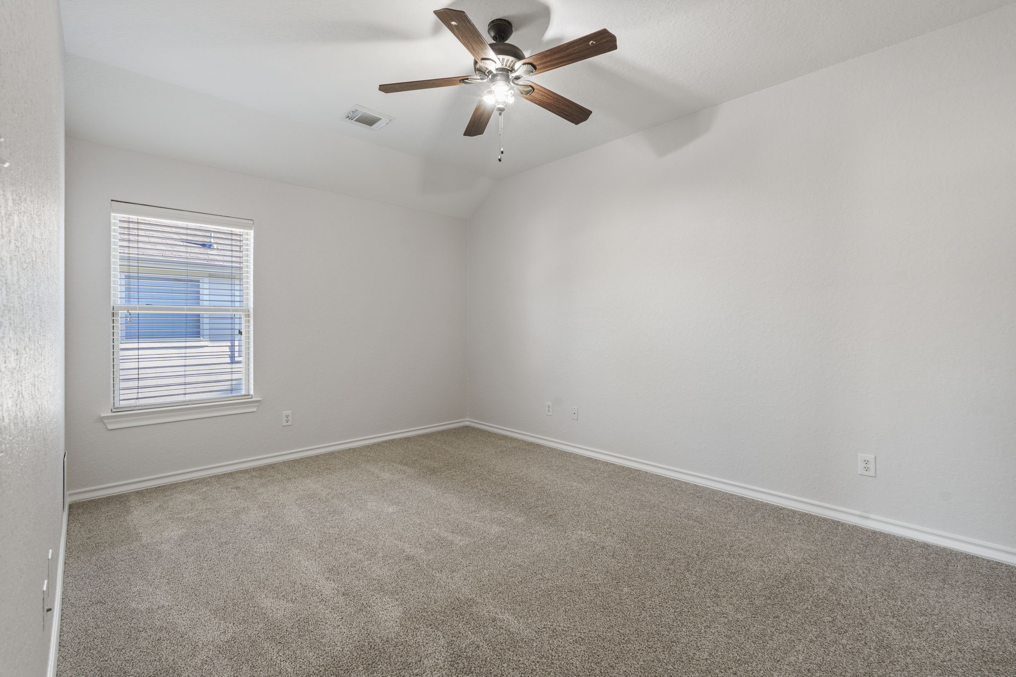 3323 Legends Mist Drive Property Photo 20