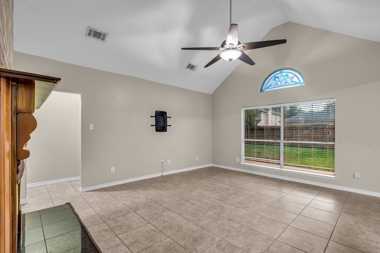 23915 Spring Oak Drive Property Photo 13