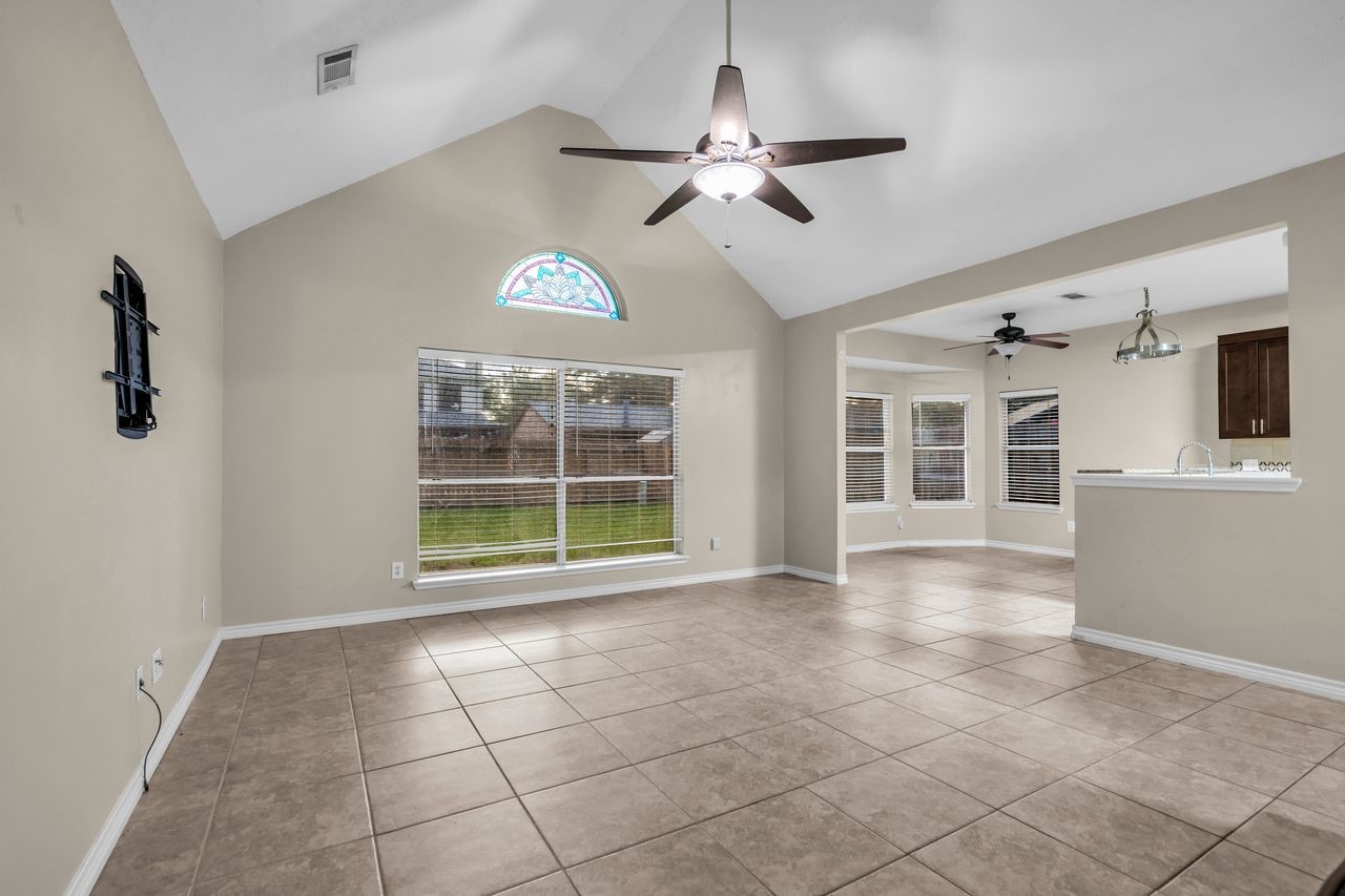 23915 Spring Oak Drive Property Photo 14