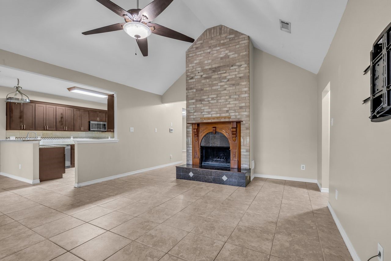 23915 Spring Oak Drive Property Photo 15