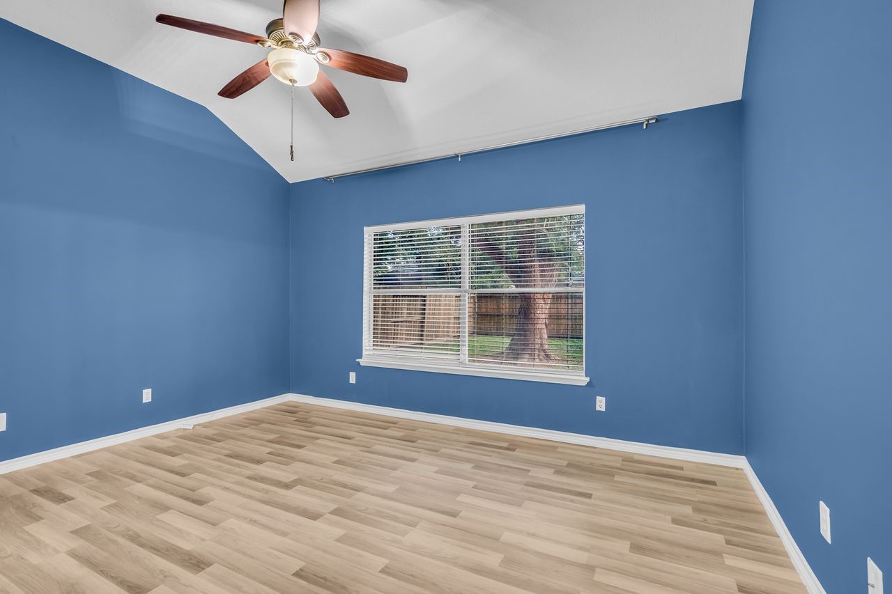 23915 Spring Oak Drive Property Photo 18