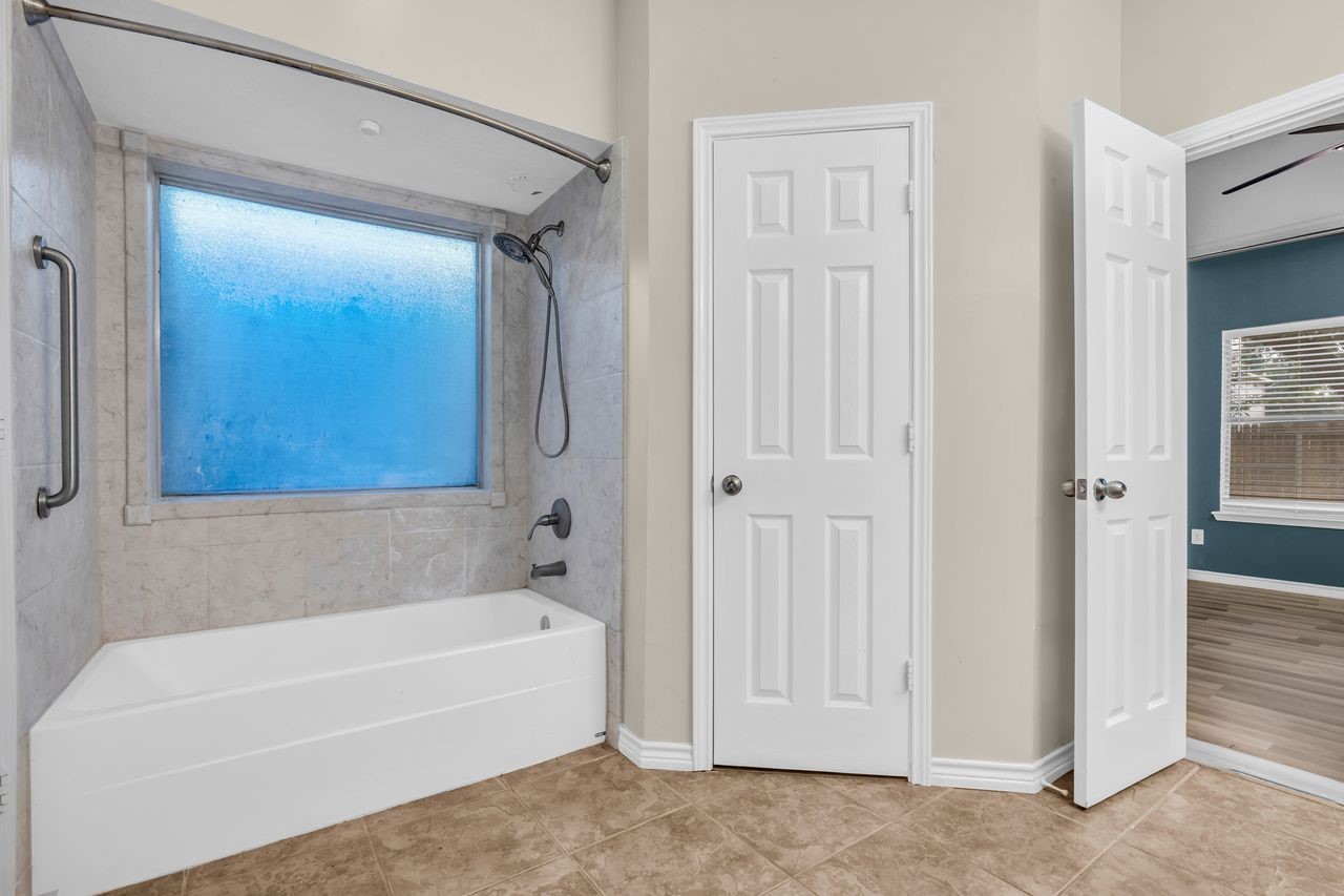 23915 Spring Oak Drive Property Photo 20