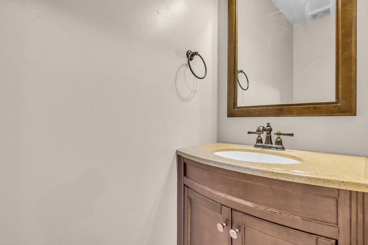 23915 Spring Oak Drive Property Photo 22