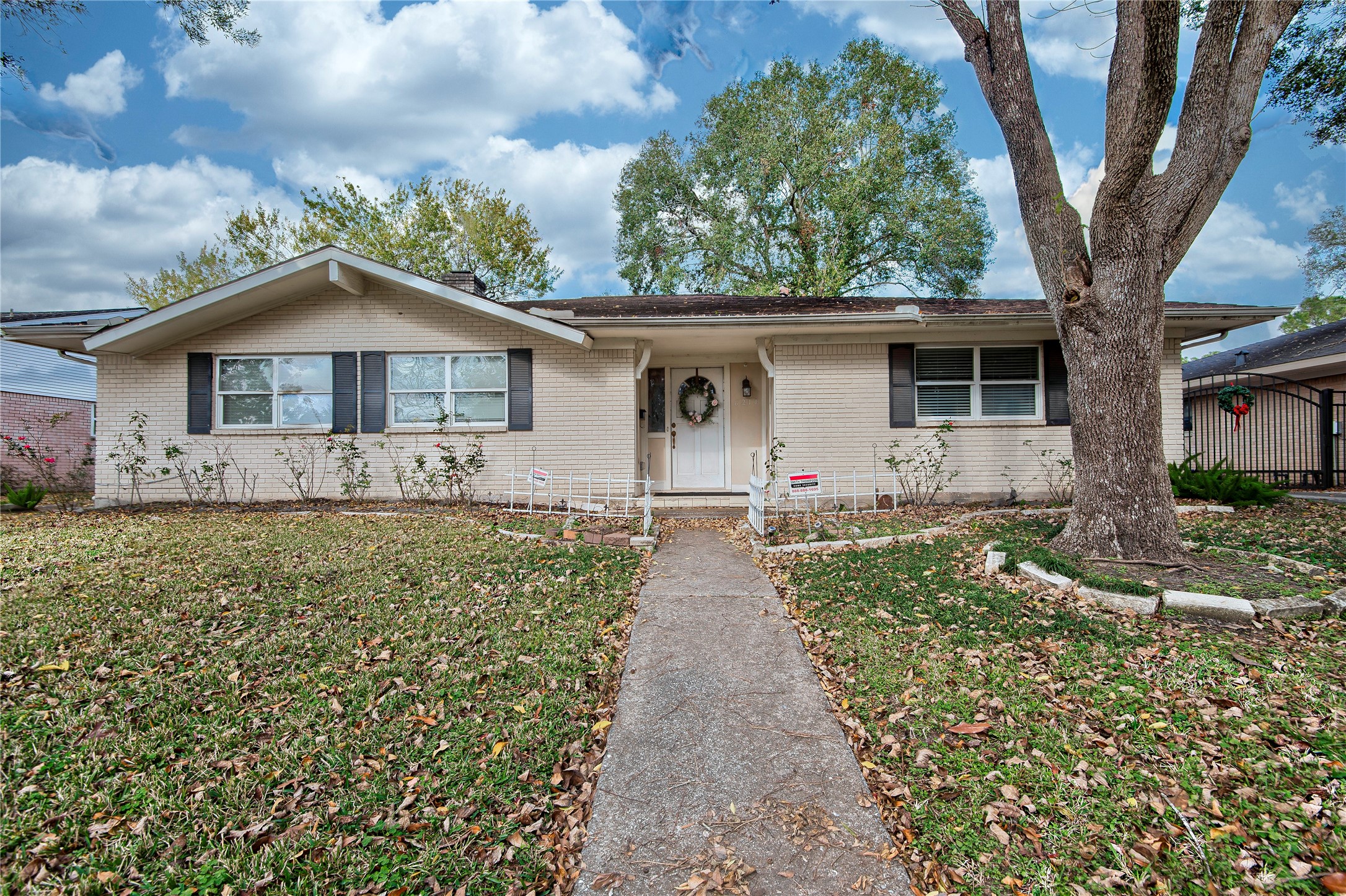 6214 Rutherglenn Drive Property Photo 1