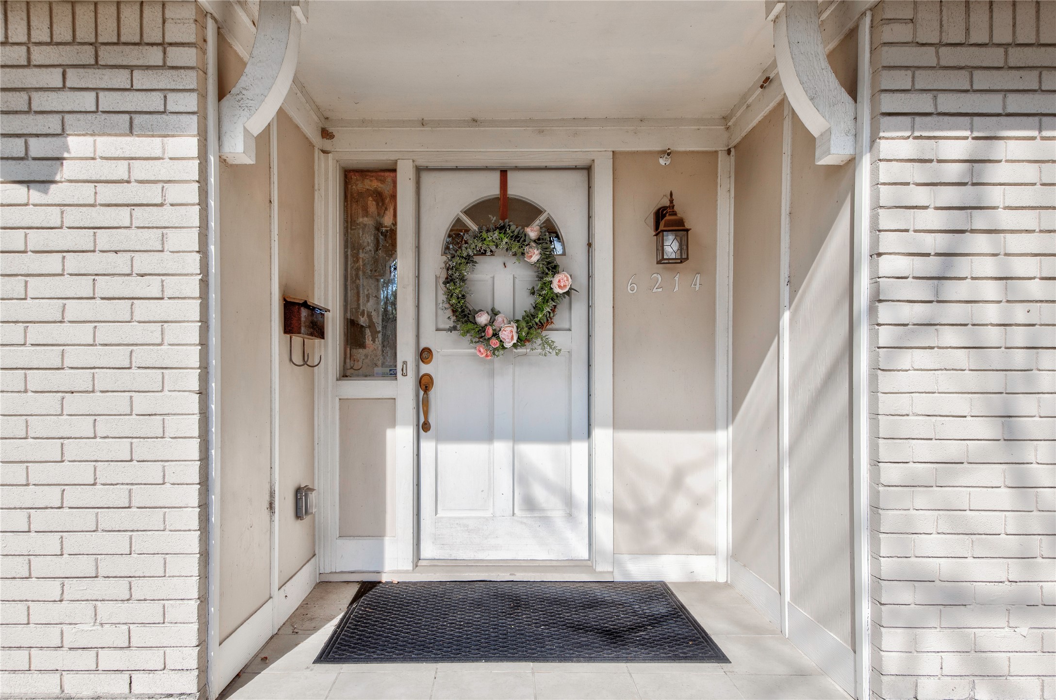6214 Rutherglenn Drive Property Photo 2