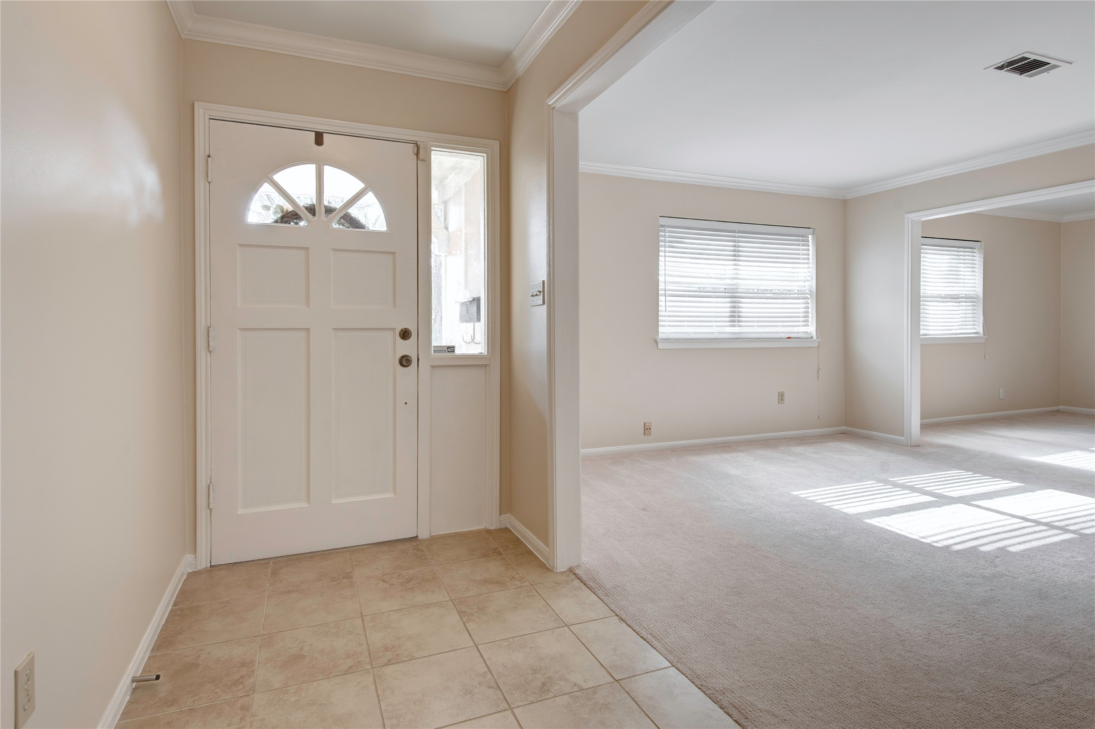 6214 Rutherglenn Drive Property Photo 3