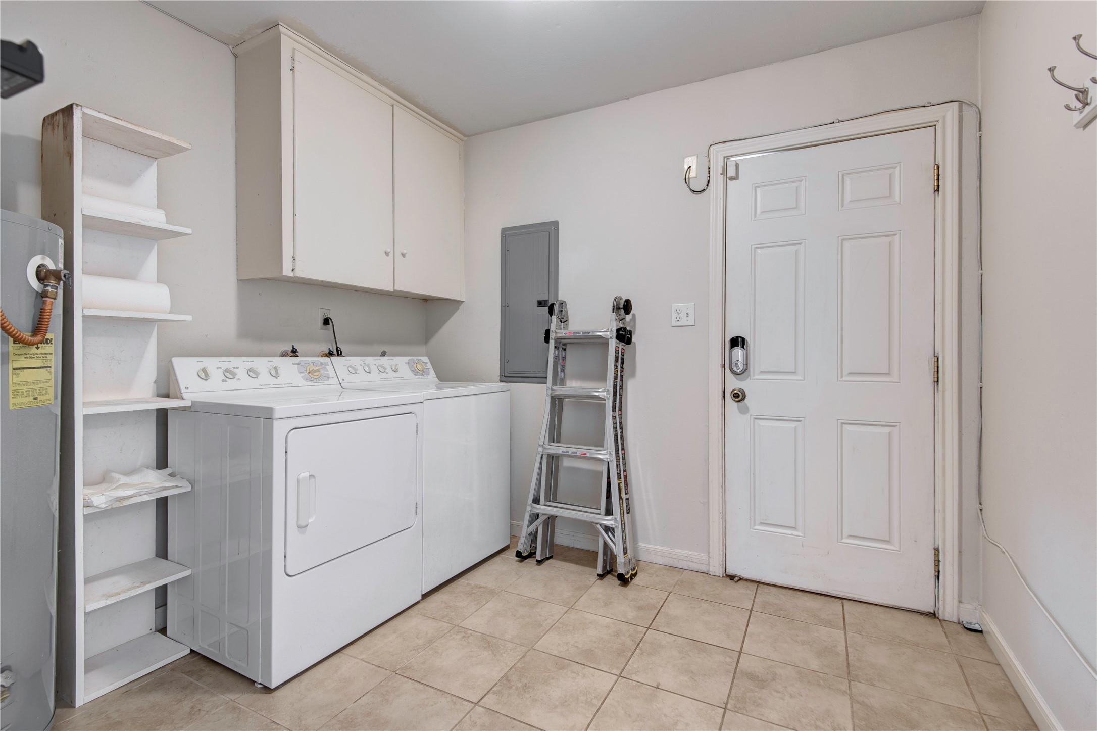 6214 Rutherglenn Drive Property Photo 10