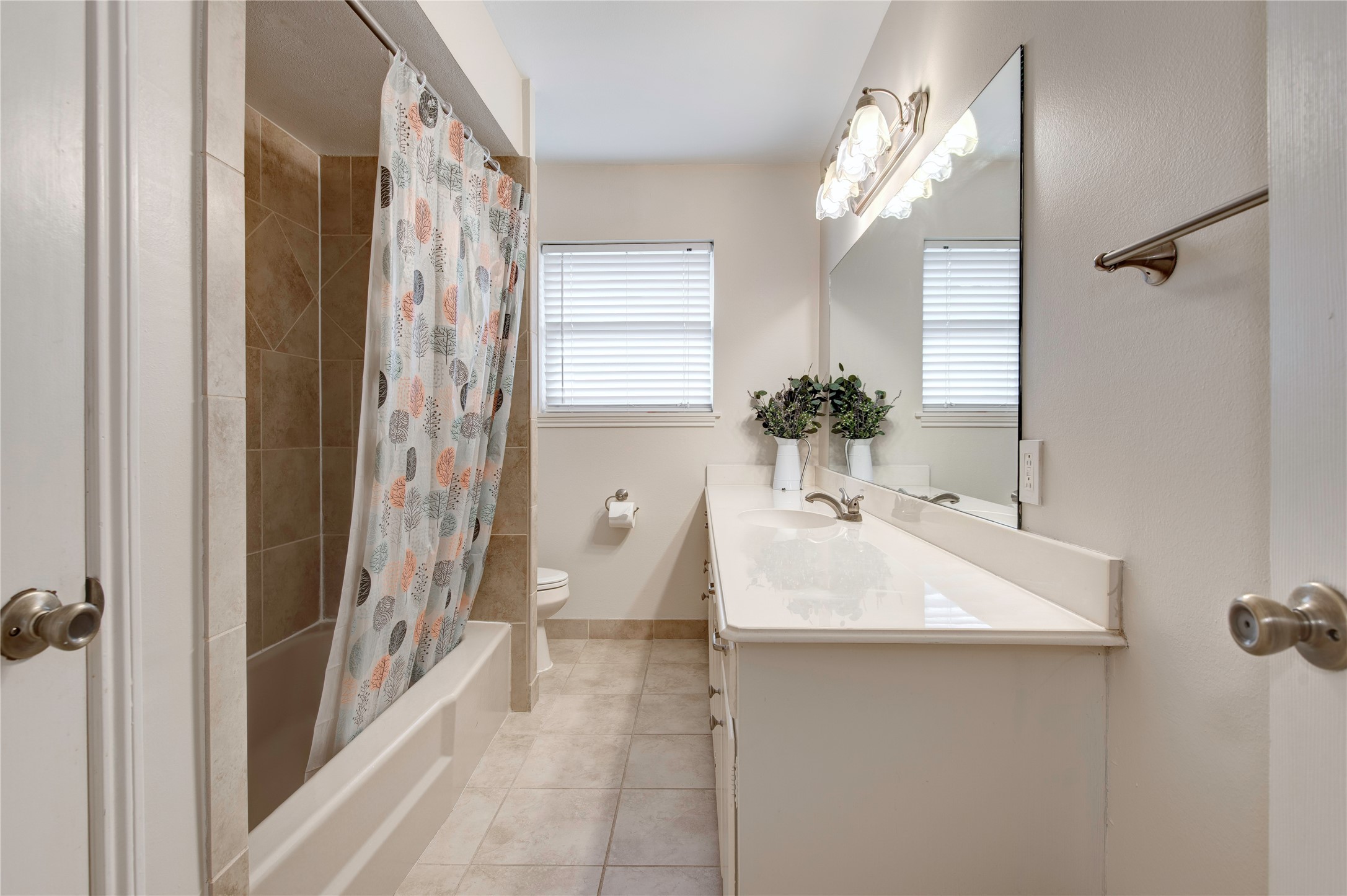 6214 Rutherglenn Drive Property Photo 16