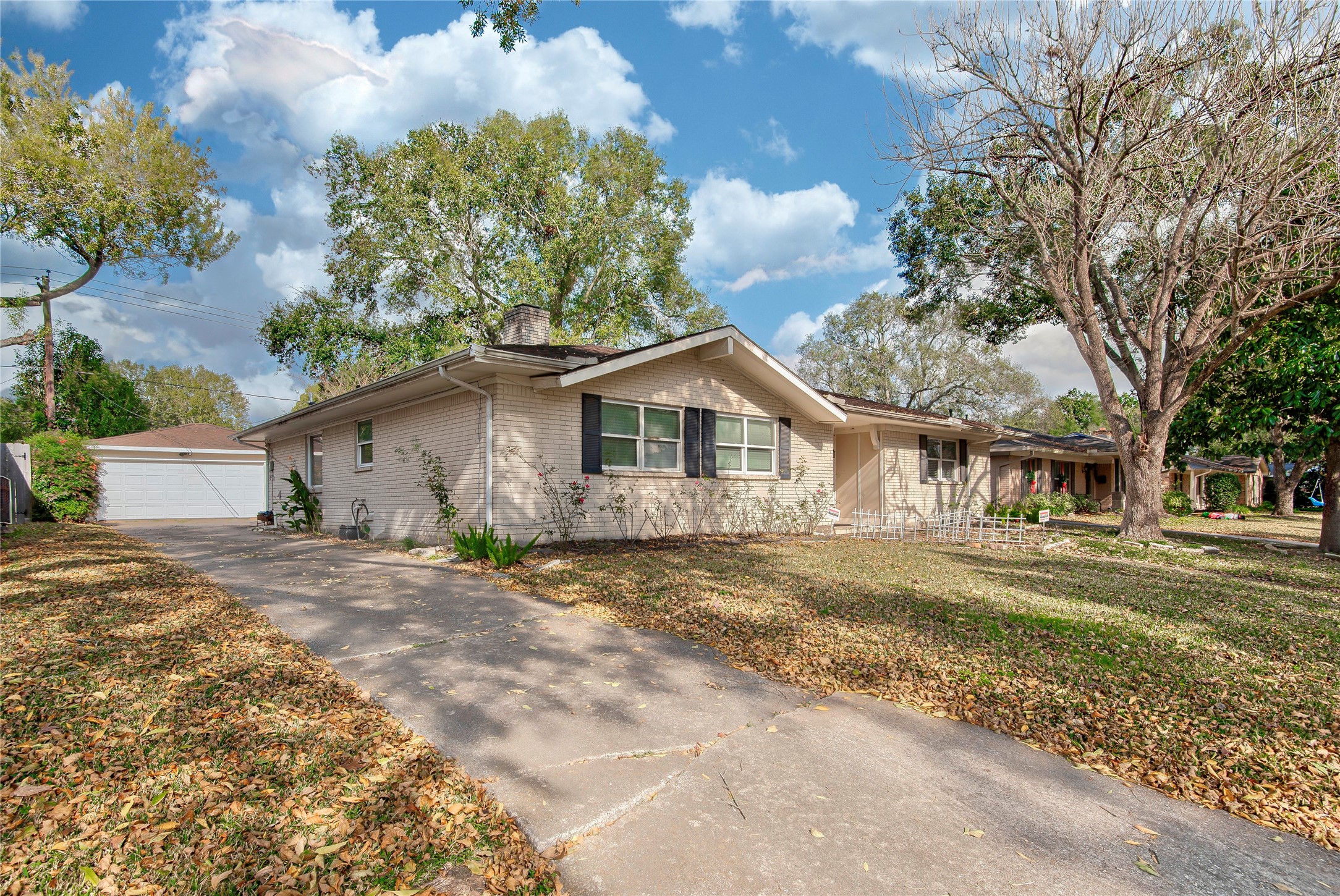 6214 Rutherglenn Drive Property Photo 24