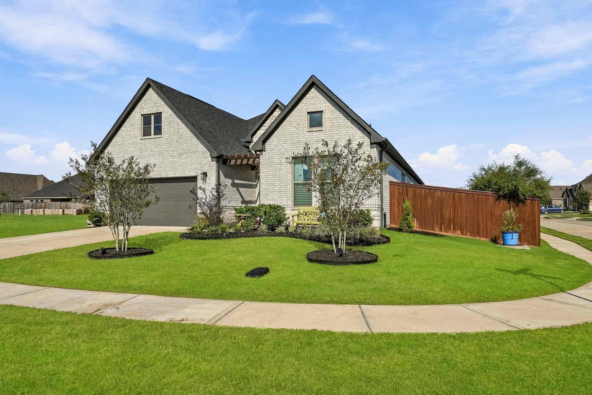 9527 Waxwing Trace Property Photo 3