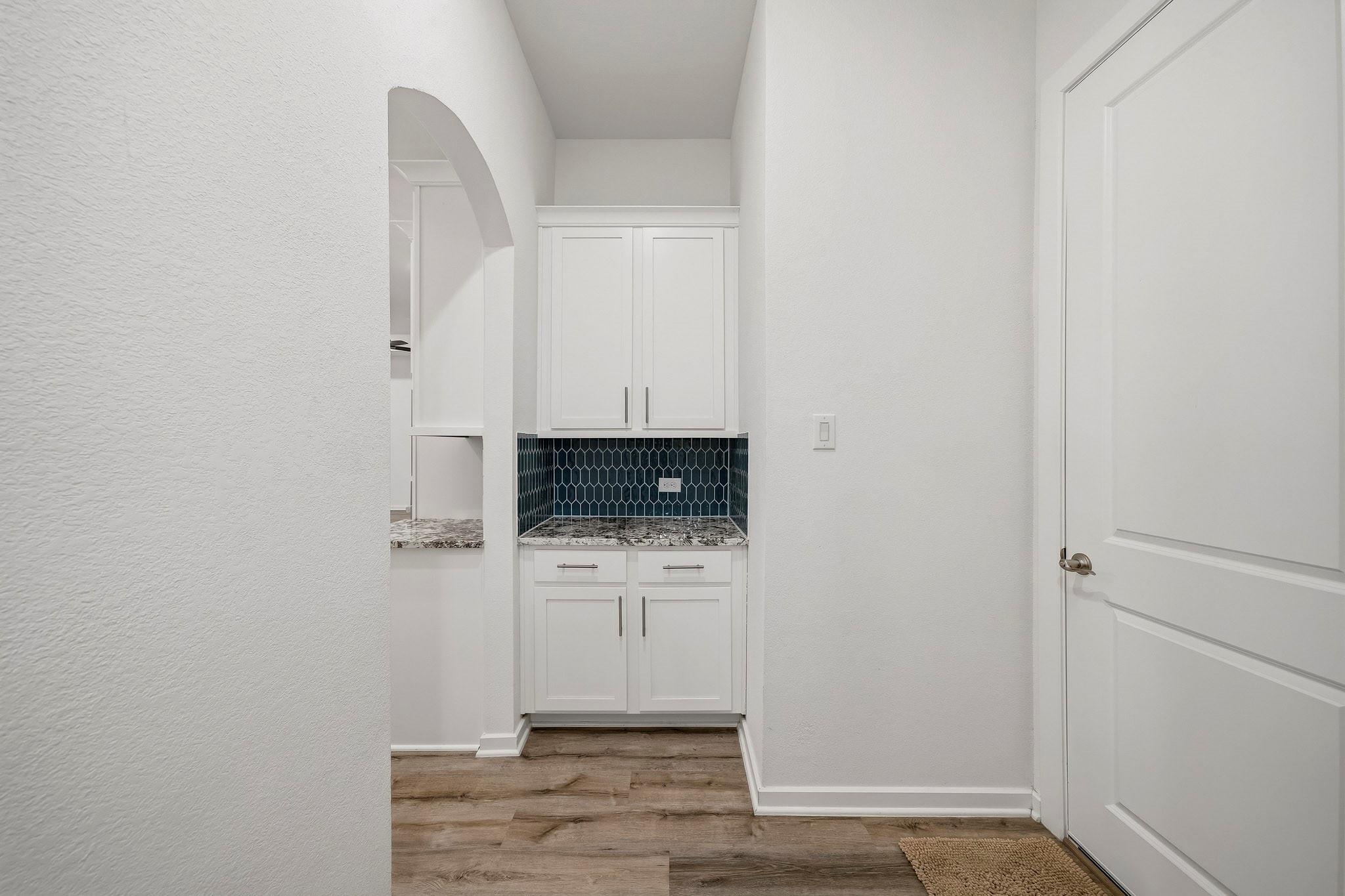 9527 Waxwing Trace Property Photo 16