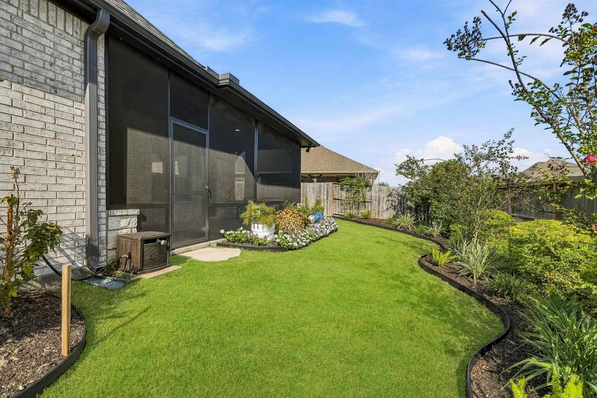 9527 Waxwing Trace Property Photo 43