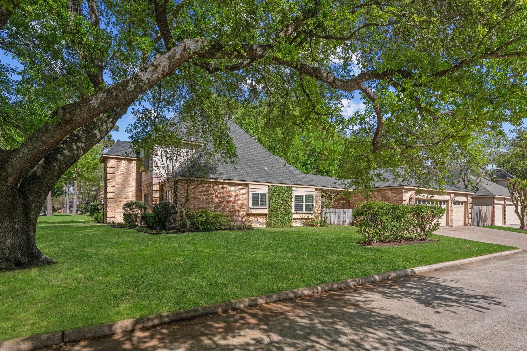 16267 Salmon Lane Property Photo 4