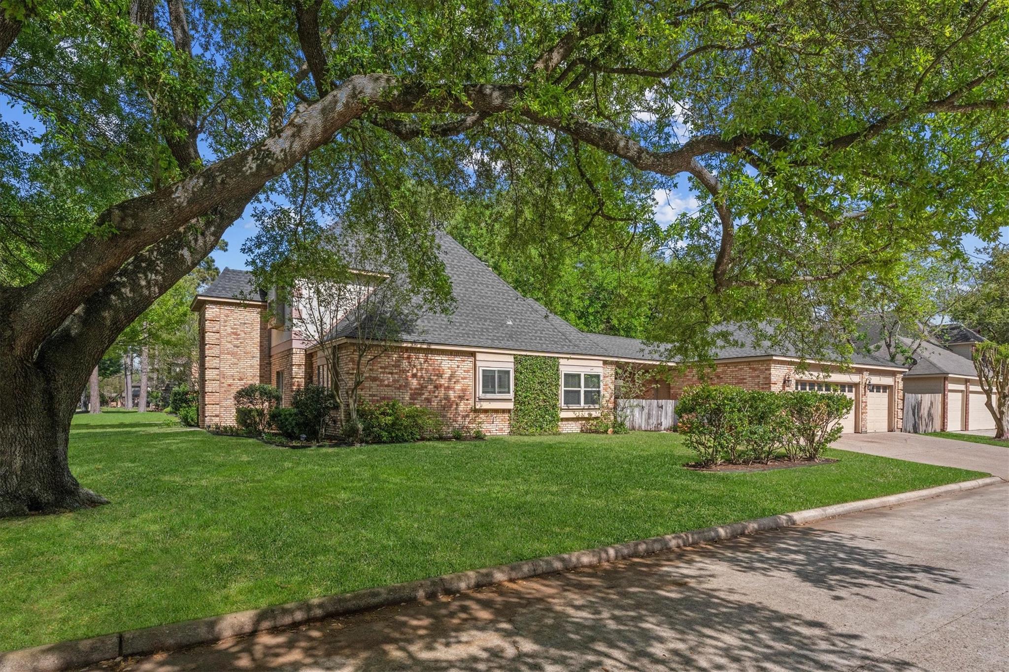 16267 Salmon Lane Property Photo 4
