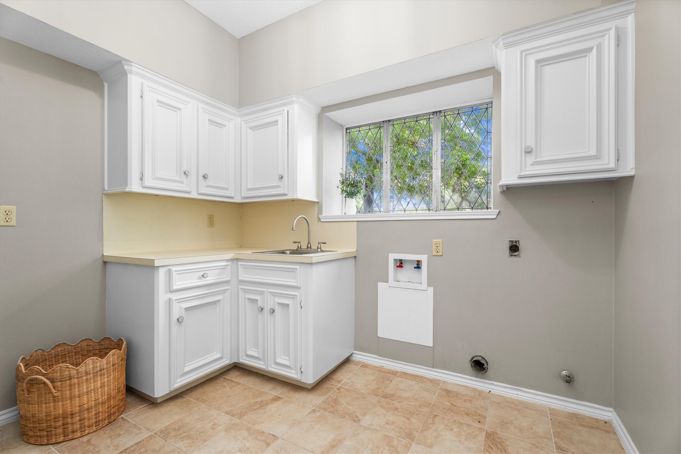 16267 Salmon Lane Property Photo 14