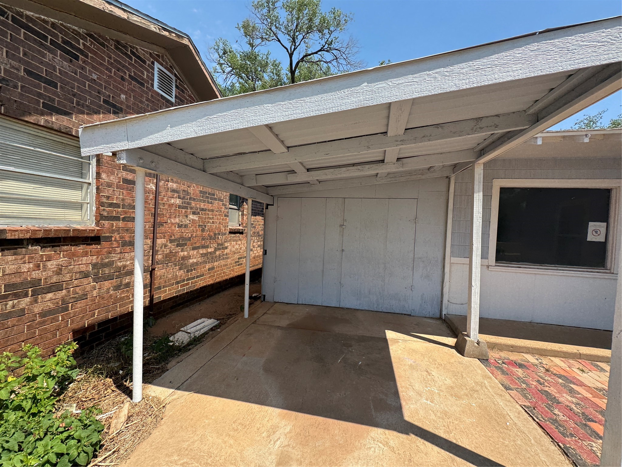 2414 Baylor Street Property Photo 13