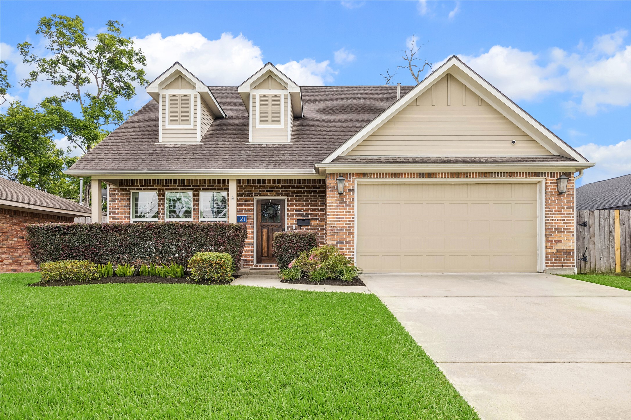 5121 Libbey Lane Property Photo 1
