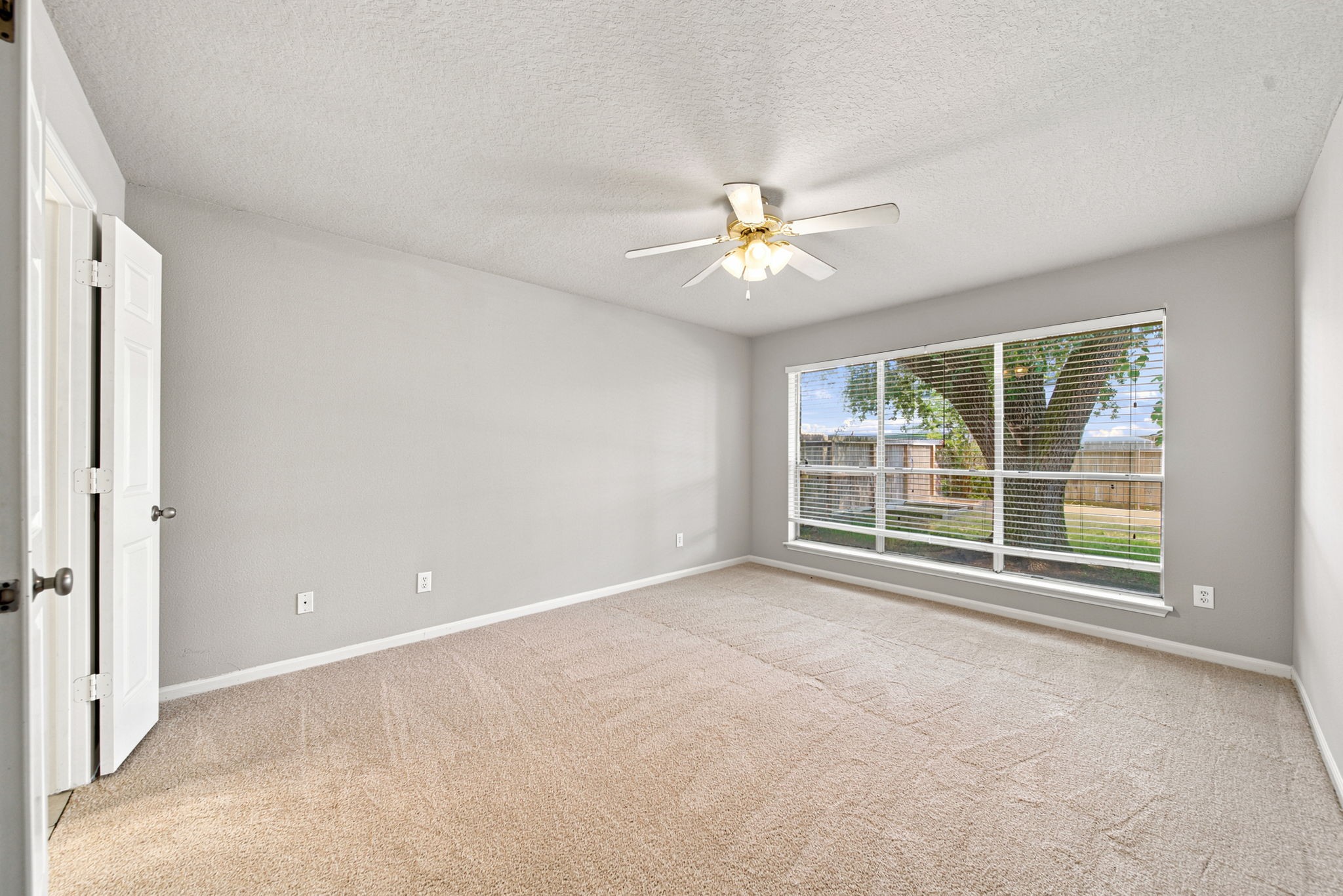 20619 Apache Lake Drive Property Photo 6