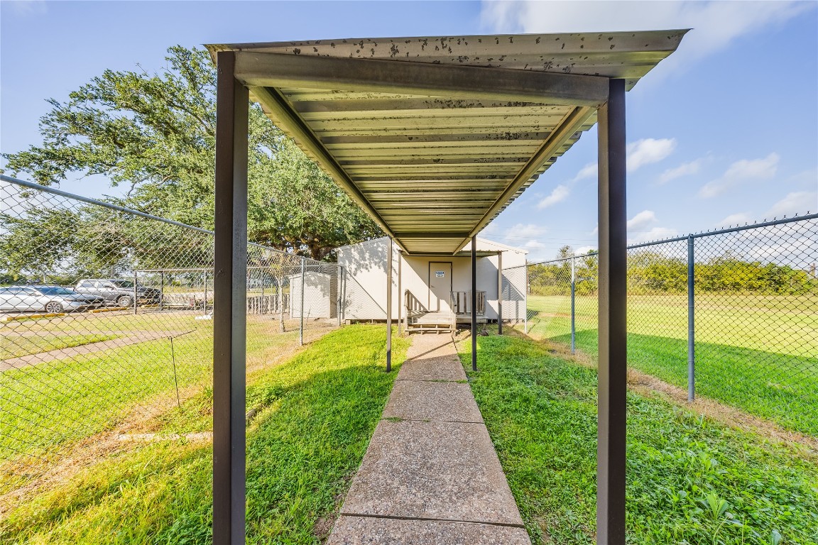 4227 Old Chocolate Bayou Road Property Photo 7