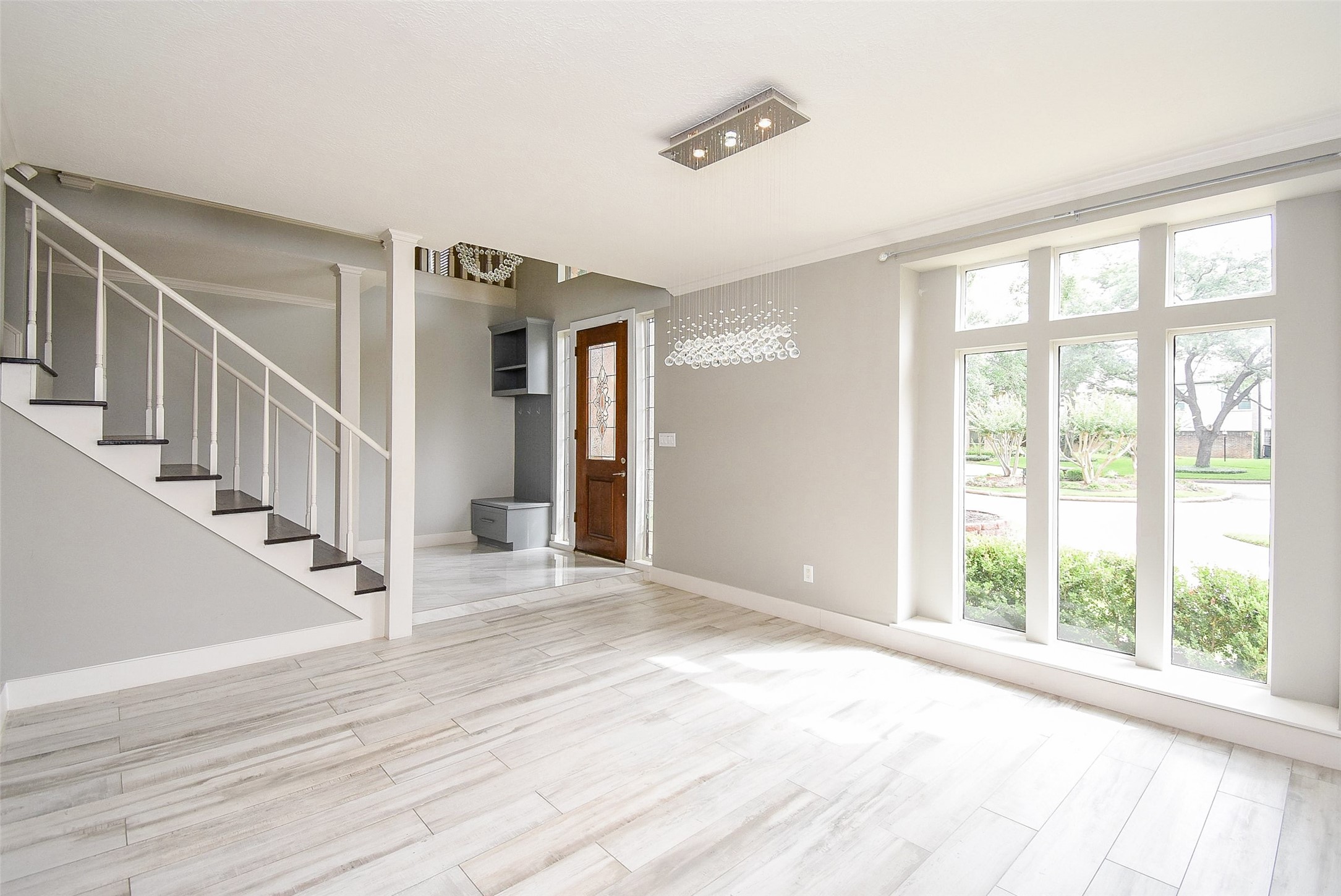 755 Last Arrow Drive Property Photo 11
