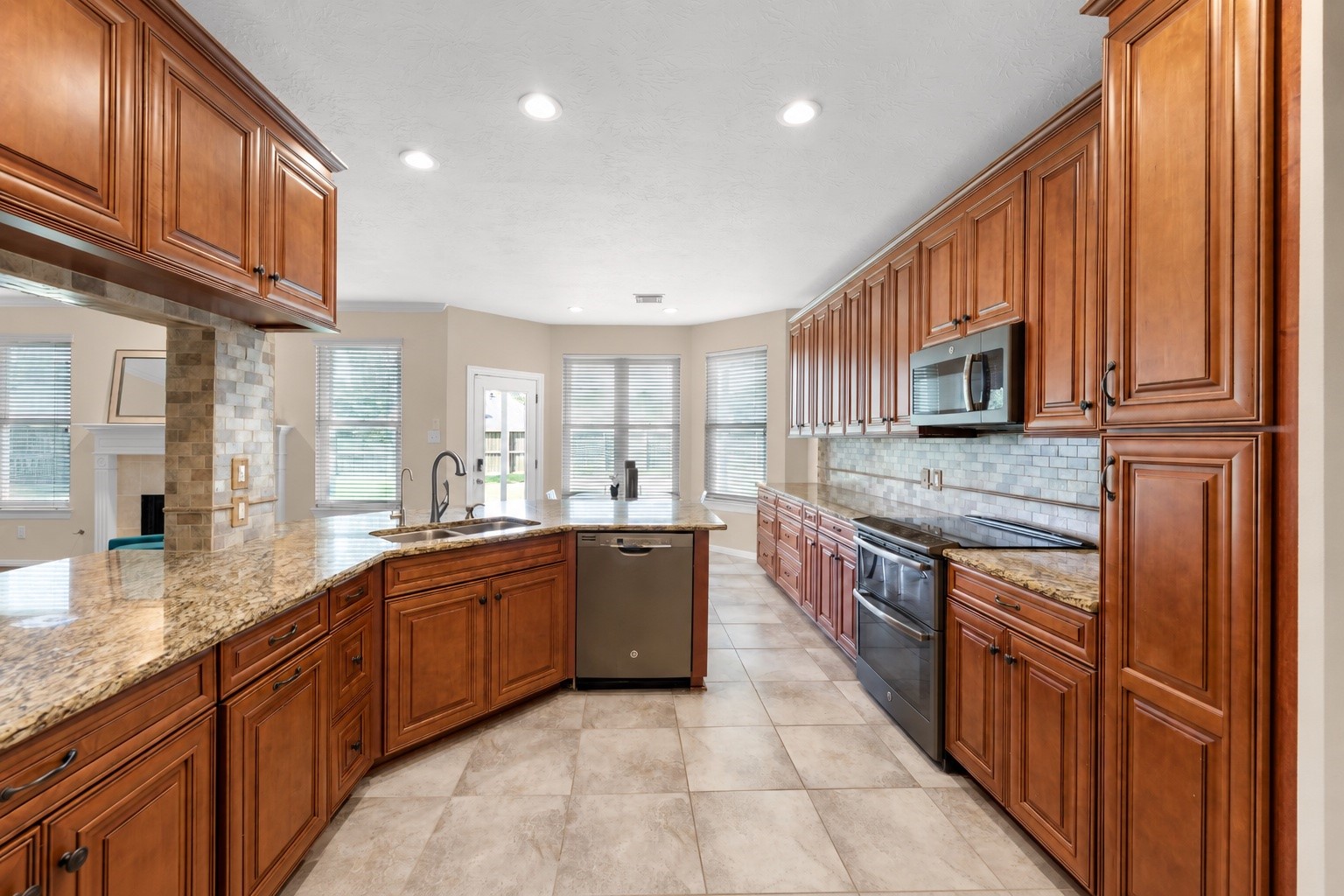 23723 Hawkins Creek Court Property Photo 11