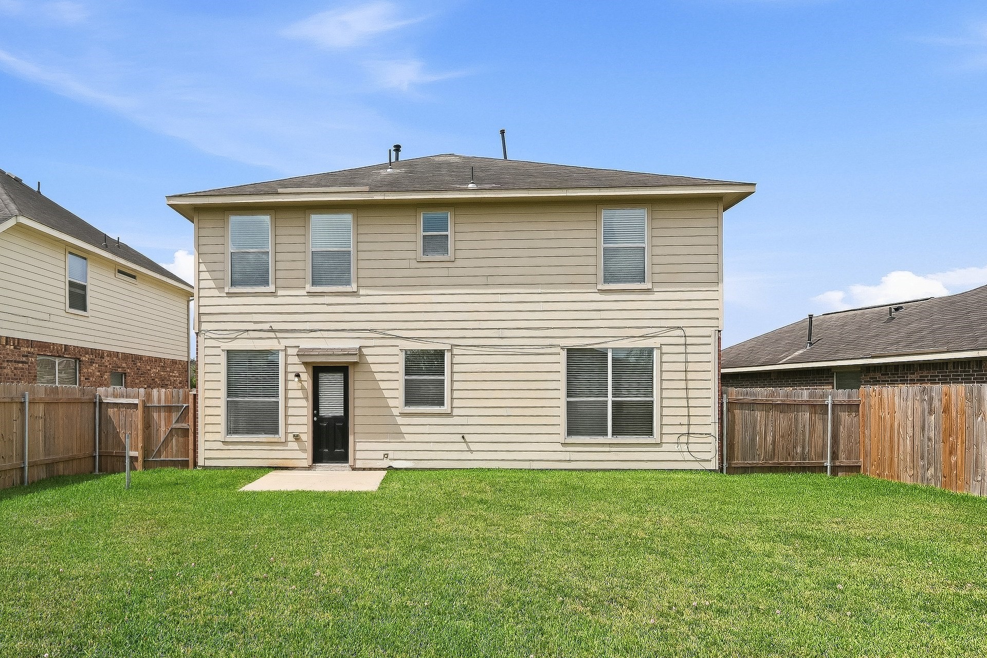 30 Lavida Court Property Photo 3