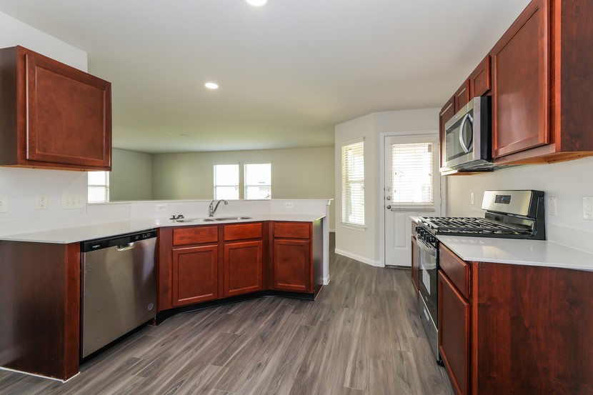 5571 Latta Plantation Drive Property Photo 3