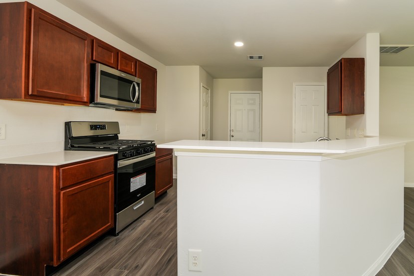 5571 Latta Plantation Drive Property Photo 4