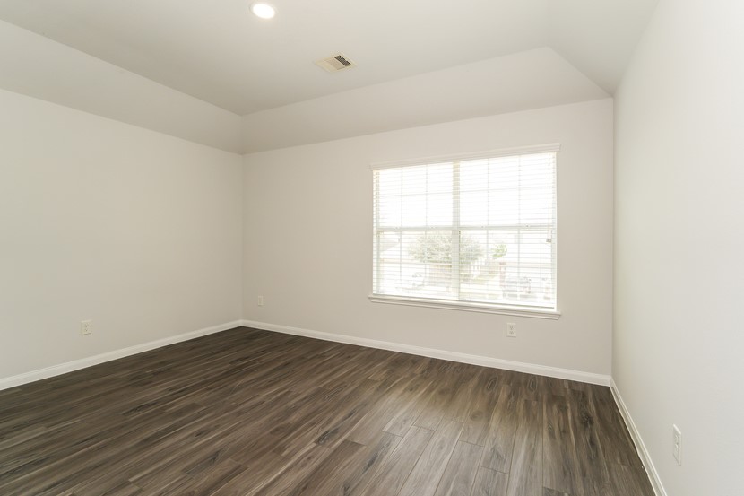 5571 Latta Plantation Drive Property Photo 9