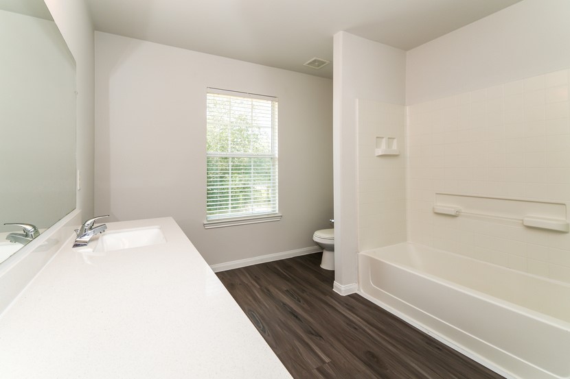 5571 Latta Plantation Drive Property Photo 14