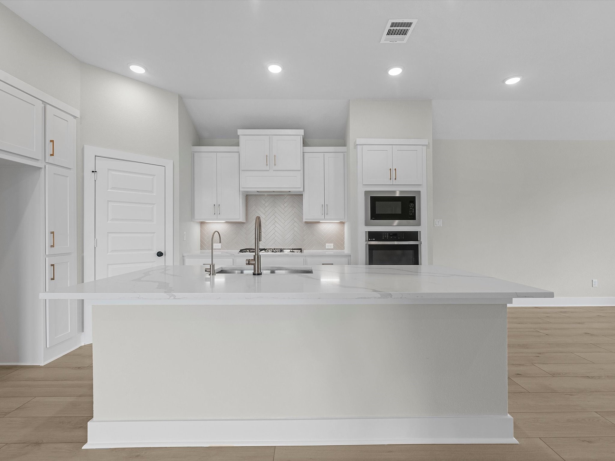 6929 Nubuck Drive Property Photo 2